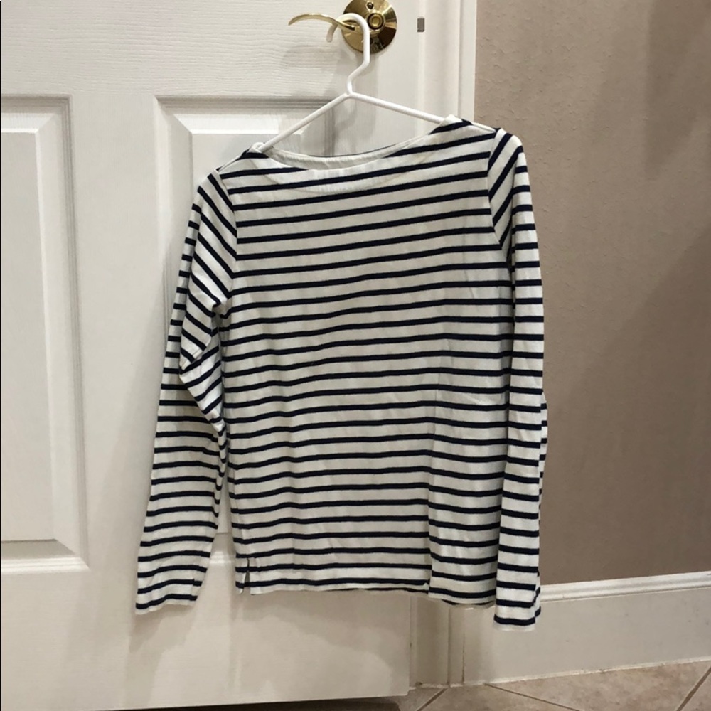 Uniqlo striped long sleeve shirt t-shirt.